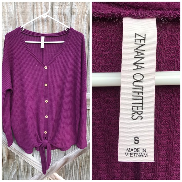Zenana Outfitters Tops - ZENANA OUTFITTERS SMALL TOP ❤️